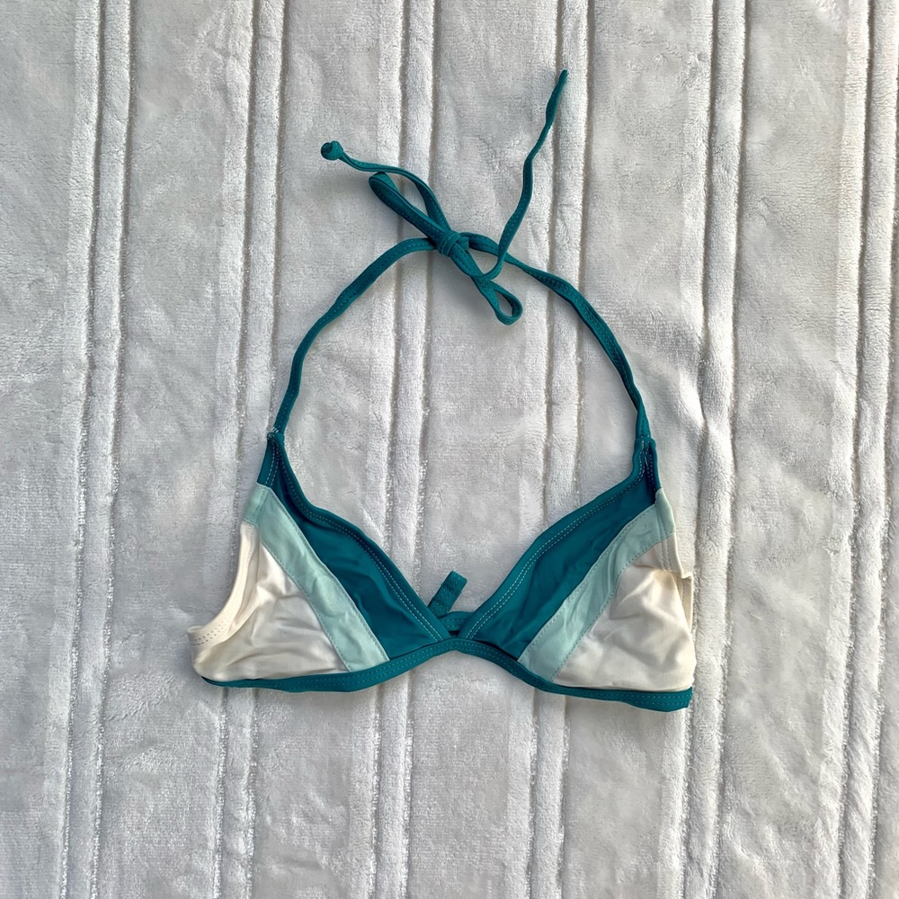 BLUE WHITE AND CREAM TRIANGLE BIKINI TOP